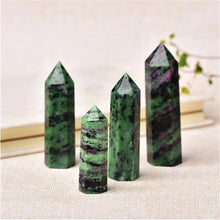 Lade das Bild in den Galerie-Viewer, Obelisk Epidote 7-8cm
