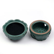 Lade das Bild in den Galerie-Viewer, Keramik Räucherbox für Räucherspiral, Räucherkegel Grün
