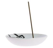 Lade das Bild in den Galerie-Viewer, Räucherstäbchenhalter YUKARI MOTIF - Schmetterling Teller Japan
