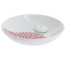 Lade das Bild in den Galerie-Viewer, Räucherstäbchenhalter YUKARI MOTIF - Chrysantemen Teller Japan

