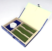 Lade das Bild in den Galerie-Viewer, Premium Sandelholz  Japanische Räucherstäbchen - Ume Komon Nippon Kodo
